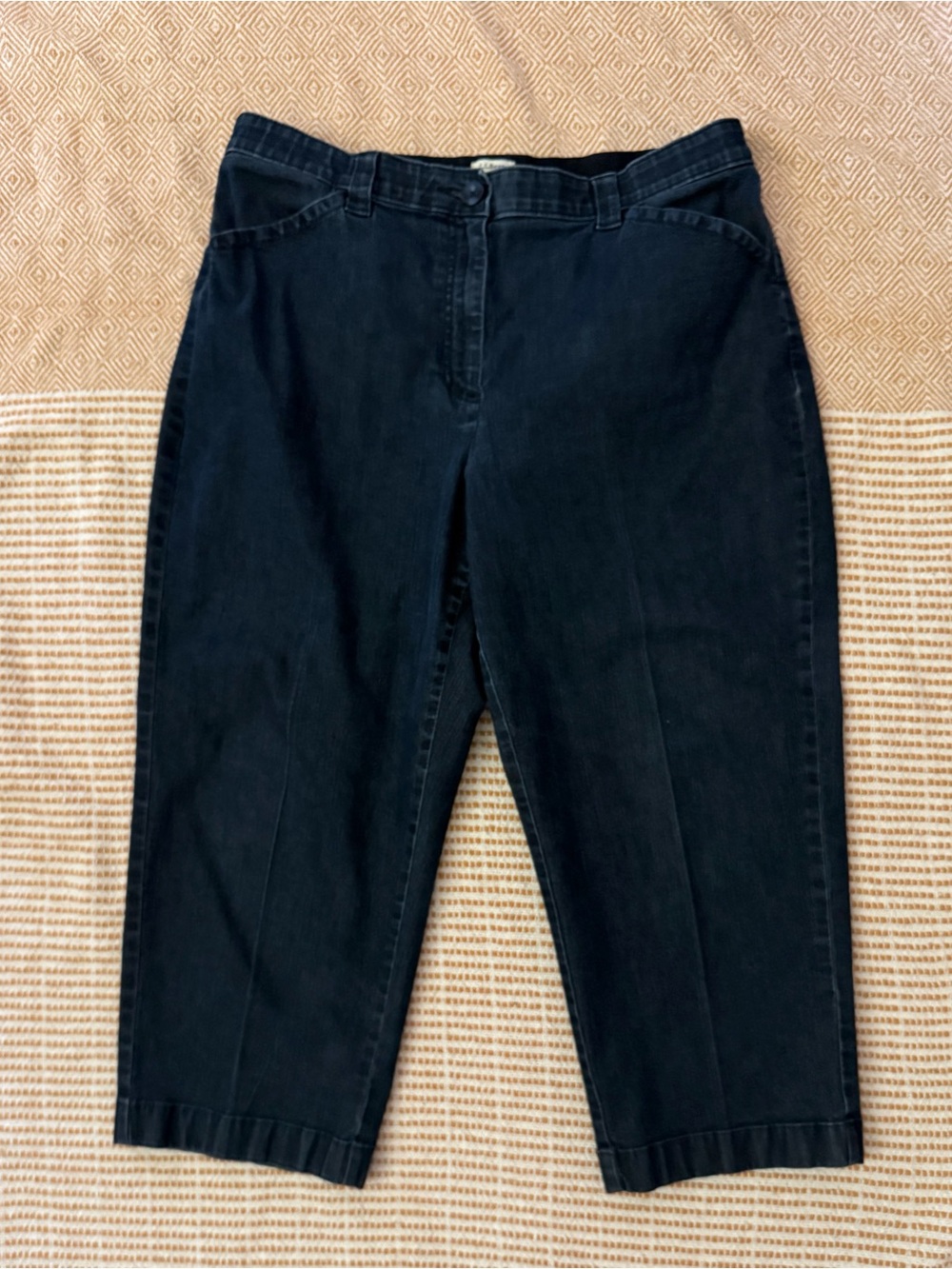 L.L. Bean Vintage Style Capri Denim Pants. Size 16